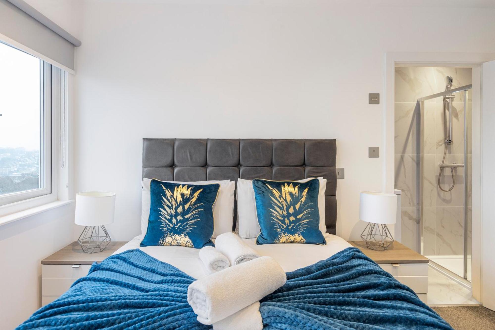 Luxurious 2 Bedroom - Apartment - Central Location Londen Buitenkant foto